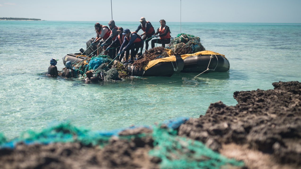 Photo of marine debris removal near Midway Atoll (Kuaihelani, Pihemanu) during the 2018 marine debris removal mission.