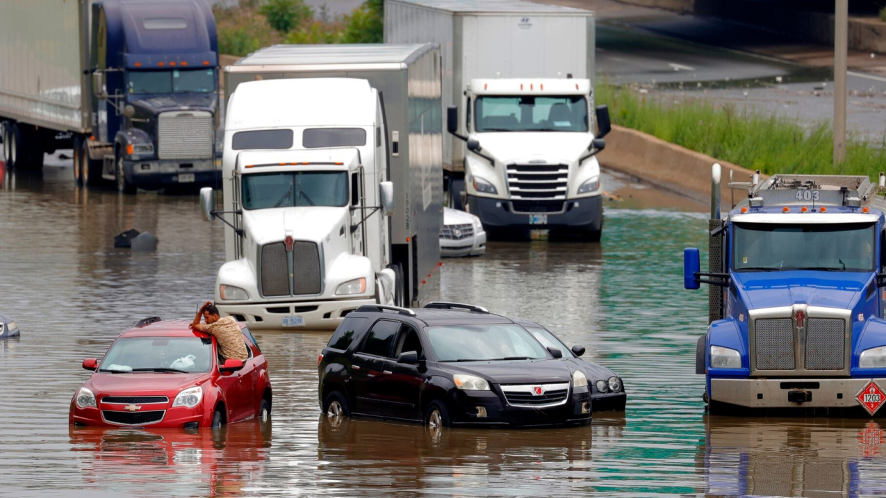 Image showing flooding on streets in Detroit, Michigan.