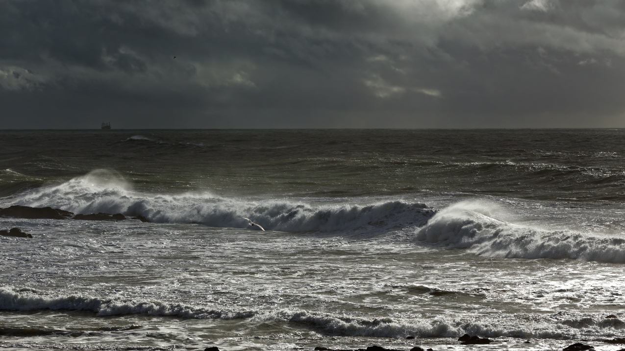 Stormy weather over the ocean can sometimes fuel the development of meteotsunamis, a series of waves typically much smaller and less destructive than those associated with seismically generated tsunamis.