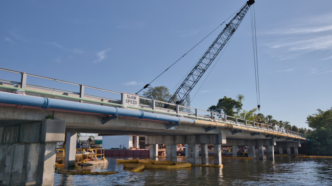 Construction of a new bridge to replace an aging bridge linking residential communities in St. Petersburg, Florida.