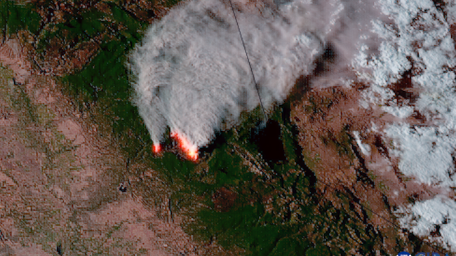 Image showing the Mosquito Wildfire burning in California as seen from NOAA’s GOES-18 satellite on September 13, 2022.