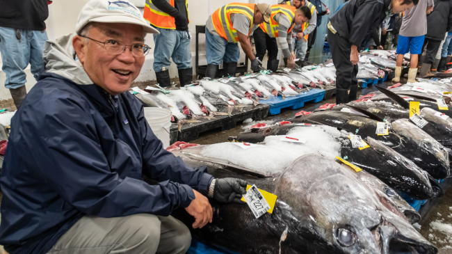 John Kaneko, program manager for the Hawaii Seafood Council, at the Honolulu Seafood Auction.