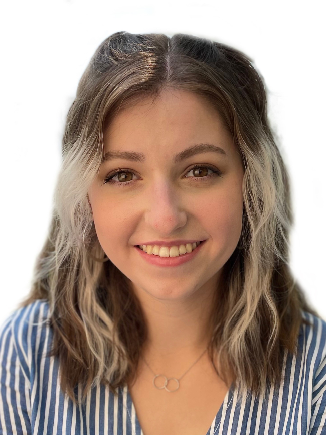 Headshot of Leah
