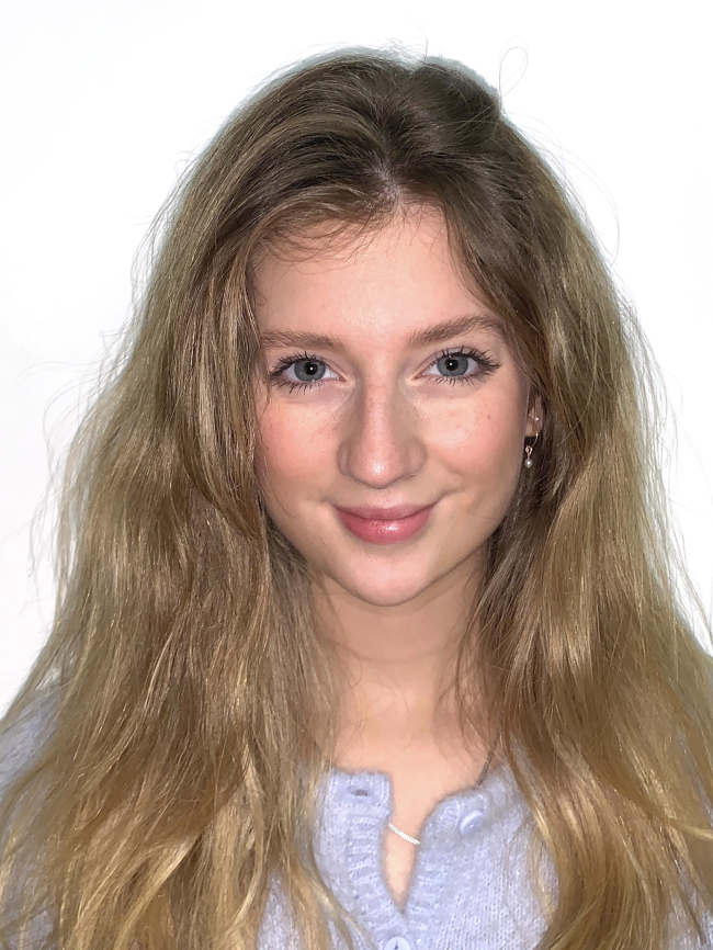 Headshot of Sophia