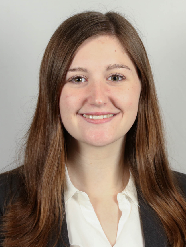 A headshot of Aurora Baker.