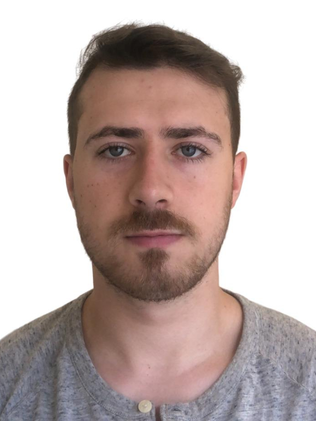 A headshot of Steven Roche.