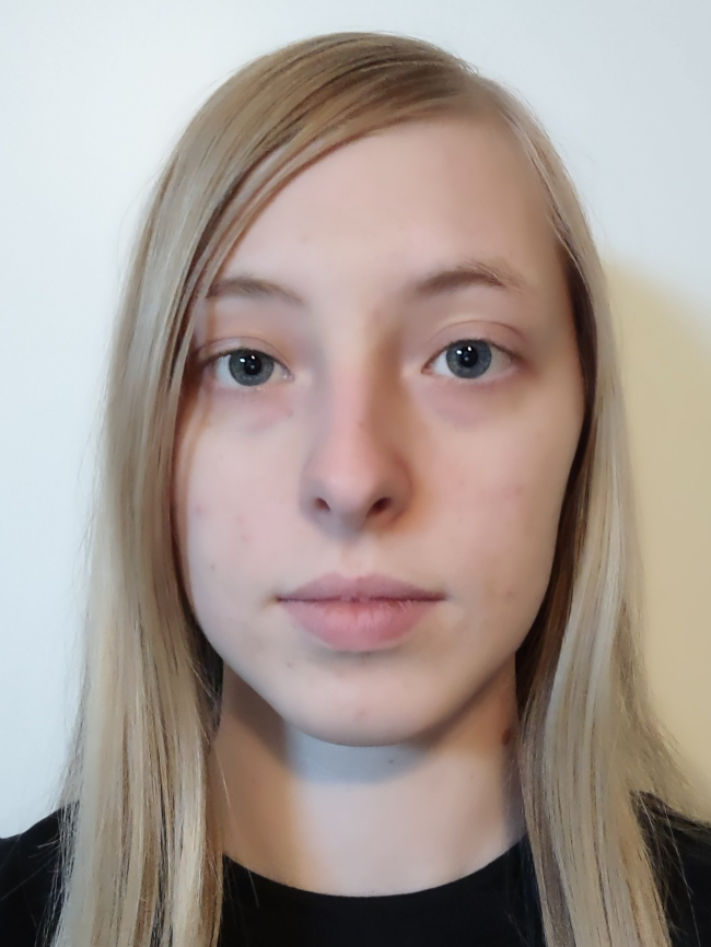 A headshot of Anna Crumbacher.