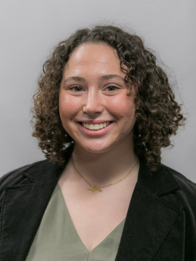 A headshot of Elizabeth Glazer.