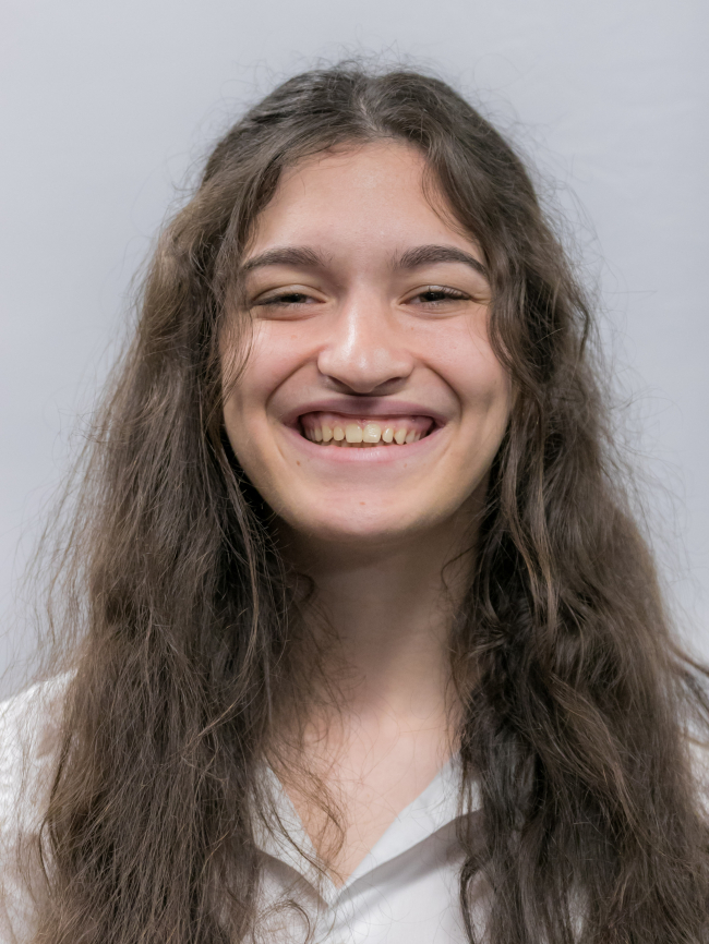 A headshot of Samantha Kratman.