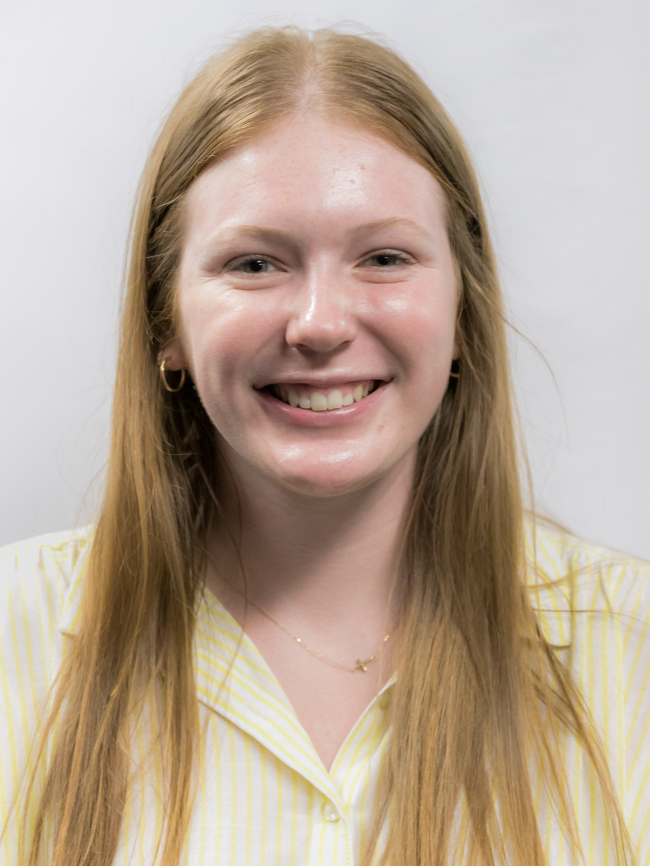 A headshot of Isabel Leonard.