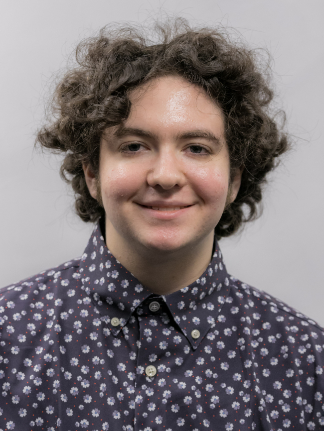 A headshot of Daniel Schwartz.