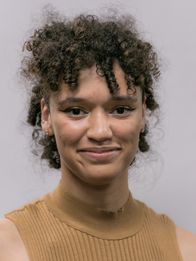 A headshot of Helena Shenk.