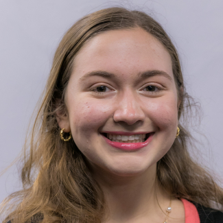 A headshot of Ariella Duvel.